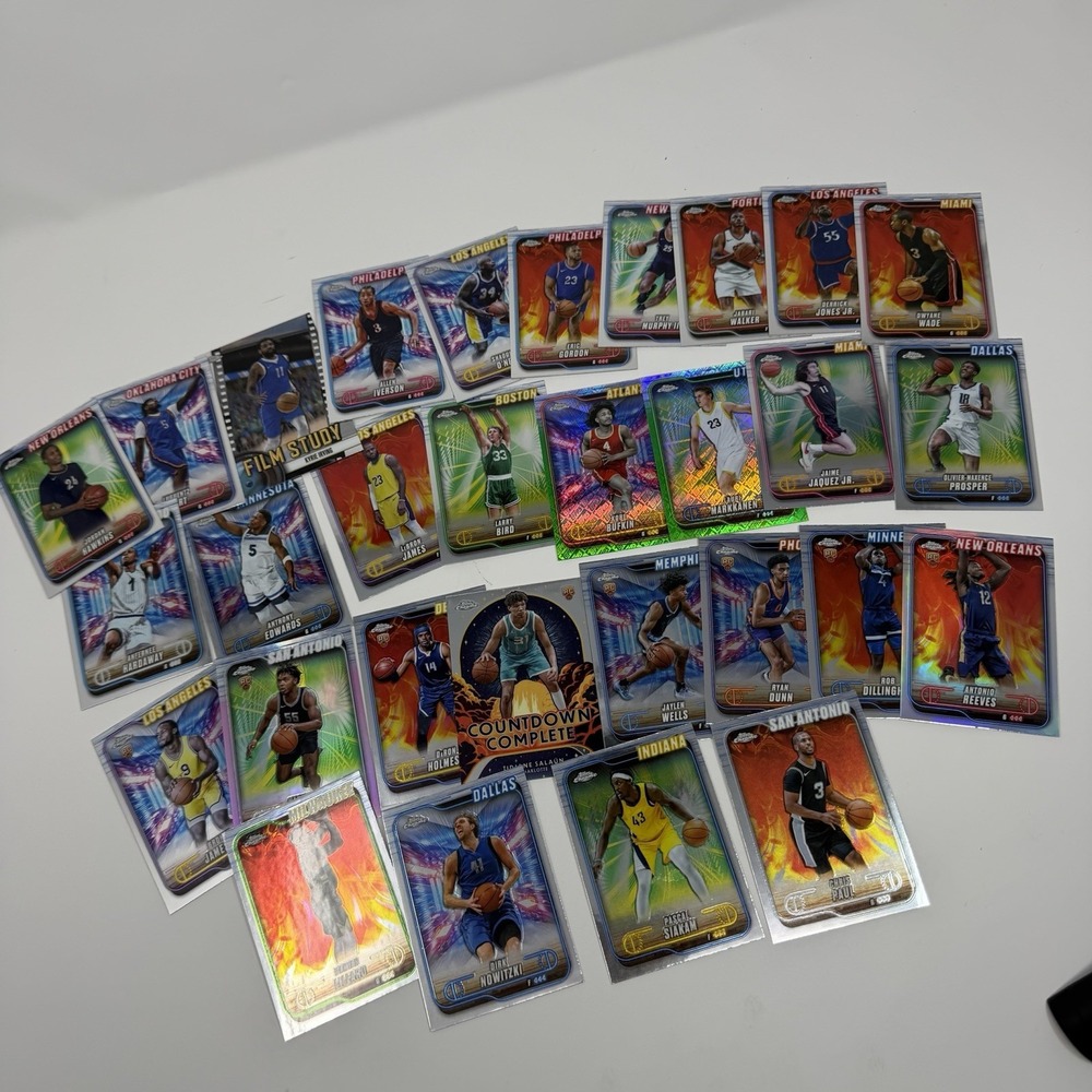 24-25 TOPPS CHROME BASE CARD LOT OF 30 Cards Rookies Specials Refractors